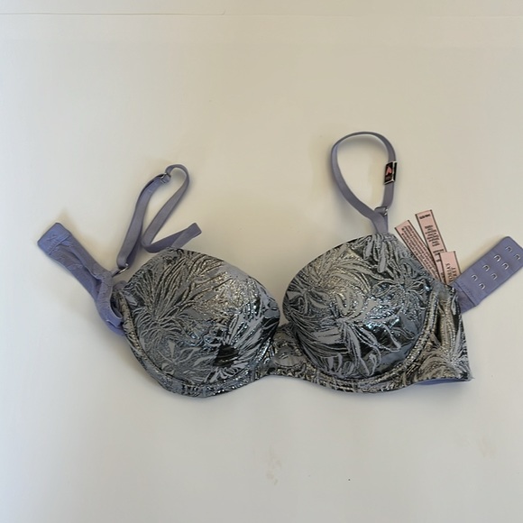 Dream Angels 2018 Victoria Secret Fashion Show Bra 34b modeled by Barbra Palvin - Picture 2 of 7